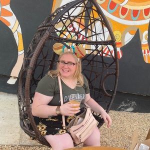 Meet your Posher, Ashley